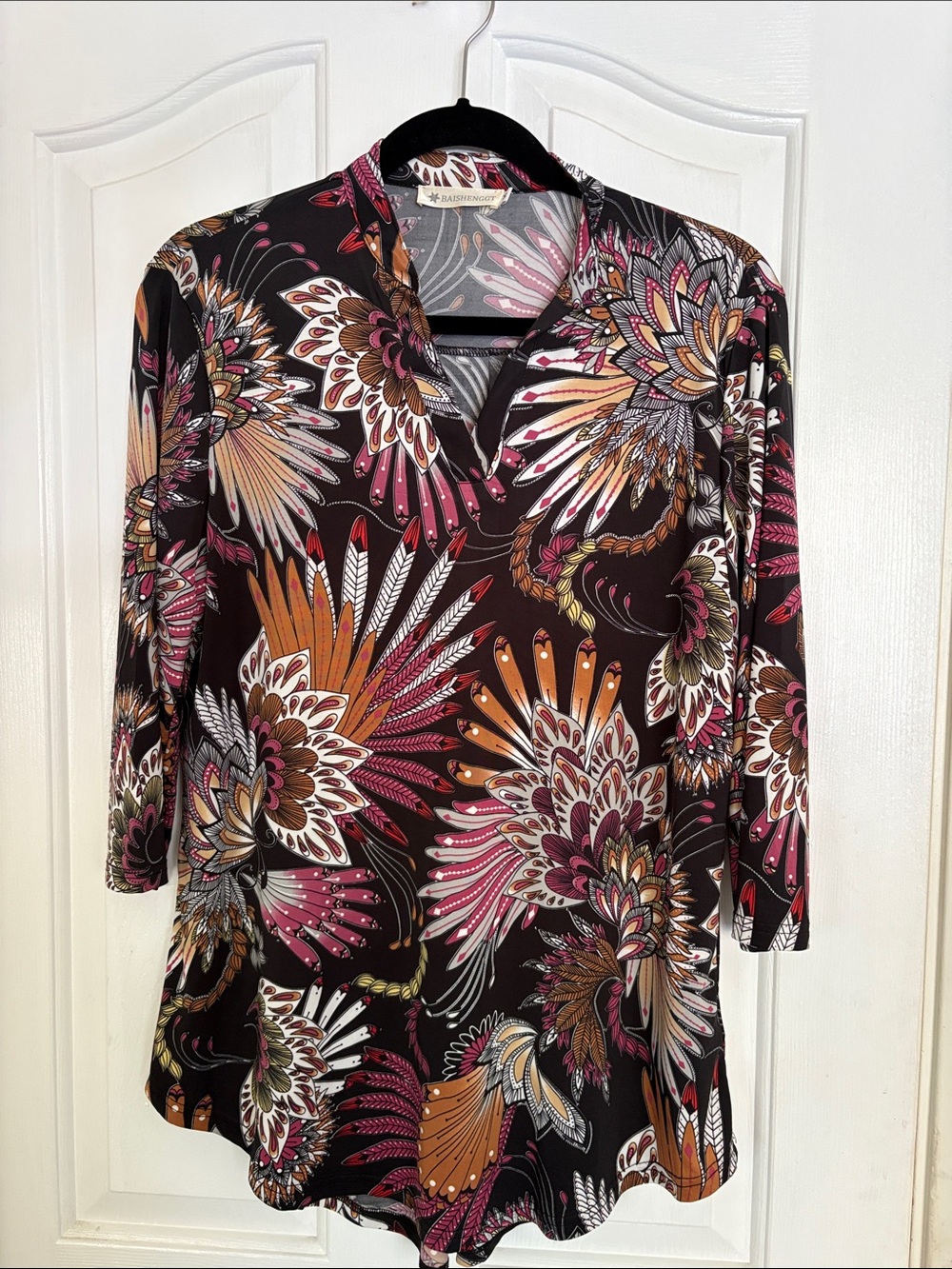 Women's Floral V-Neck Blouse in Black and Pink